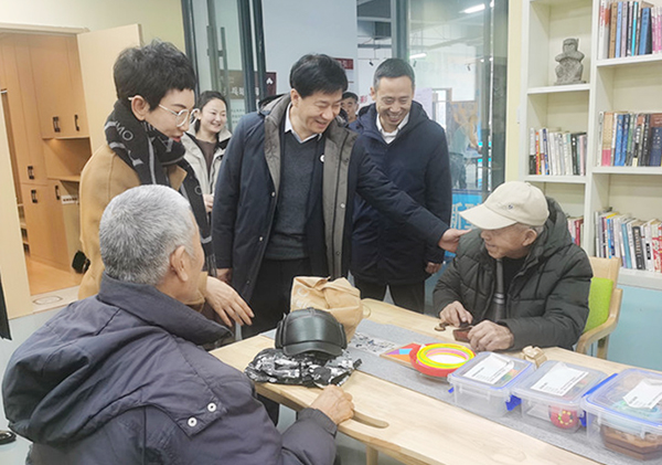吉林医药学院党委书记李才带队赴筑石国家级创业孵化示范基地调研